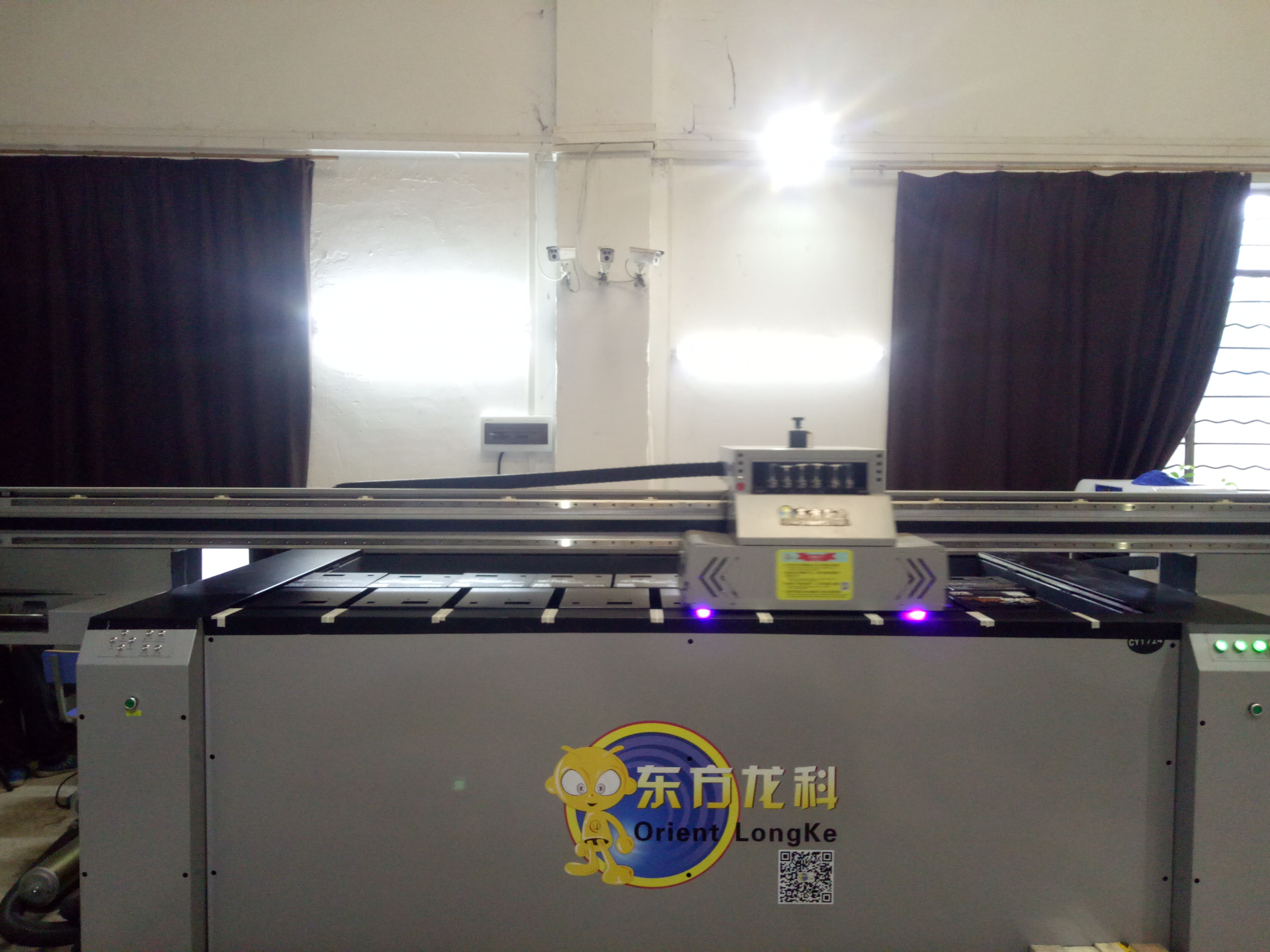 UV平板打印機(jī)多少價格才合適？